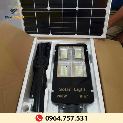 đèn năng lượng mặt trời 200w